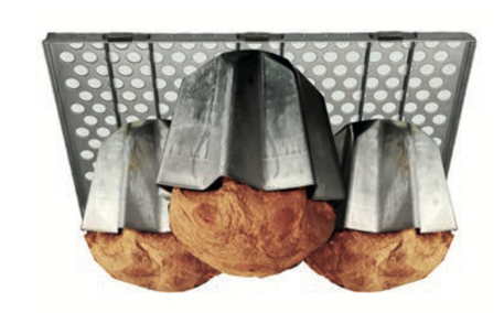 Girapandoro mould secured to a Girapanettoni tray